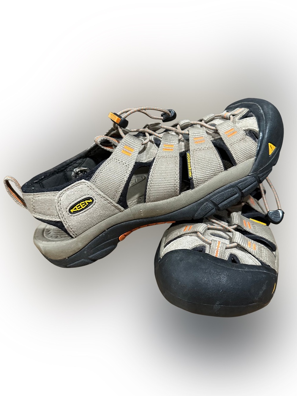 KEEN Newport H2 Water Outdoors Shoes for Men Raven/Aluminum  Size US 9
